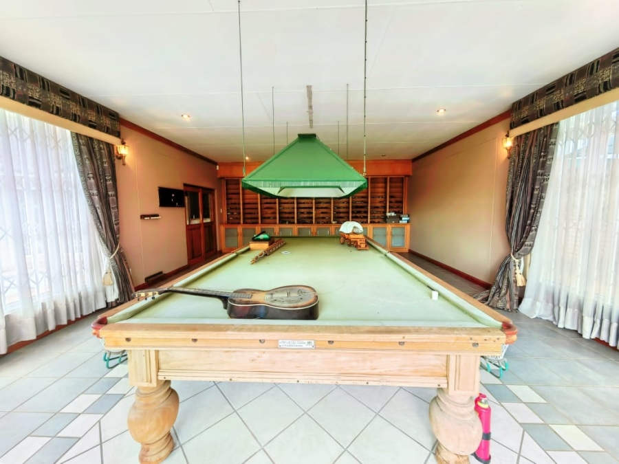 5 Bedroom Property for Sale in Grimbeeck Park North West